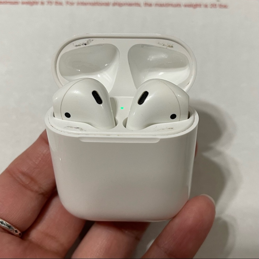 Apple AirPods